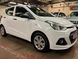 White Used 2015 Hyundai i10 Hatchback | £3,595 (Fair price)