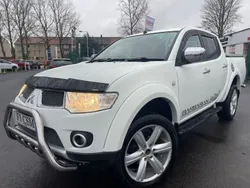 White Used 2013 Mitsubishi L200 Pickup | £15,990