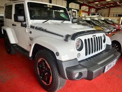 White Used 2014 Jeep Wrangler Overland SUV | £21,695 (Fair price)