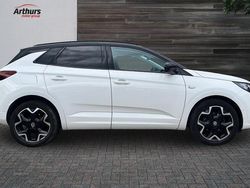 White Used 2024 Vauxhall Grandland X Ultimate SUV | £19,997 (Fair price)