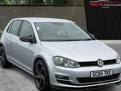 Grey Used 2016 VW Golf VII SE Hatchback | £8,995 (Fair price)