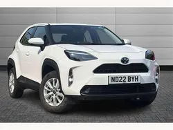 White Used 2022 Toyota Yaris Cross SUV | £18,595 (Good price)