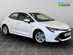 White Used 2019 Toyota Corolla Hatchback | £11,295 (Fair price)
