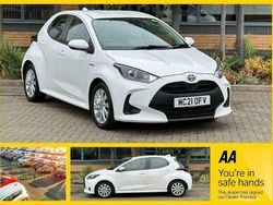 White Used 2021 Toyota Yaris Hybrid Hatchback | £11,975 (Good price)