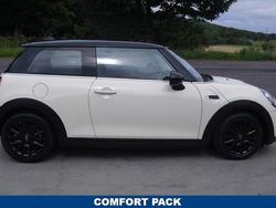 White Used 2019 Mini Cooper Classic Hatchback | £9,495 (Good price)
