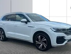 White Used 2018 VW Touareg R-line SUV | £29,350 (Fair price)