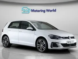 White Used 2020 VW Golf VII GTE Hatchback | £18,300 (Fair price)