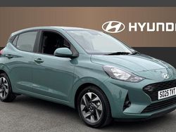 Green New 2025 Hyundai i10 Advanced Hatchback | £15,081 (Good price)