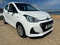 White Used 2017 Hyundai i10 Hatchback | £3,995 (Good price)