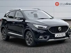 Metallic black pearl Used 2024 MG ZS Exclusive Sedan | £15,270 (Fair price)