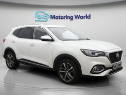 White Used 2022 MG HS Exclusive SUV | £16,100 (Fair price)