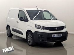 Bianca white Used 2022 Peugeot E-Partner MPV | £11,290 (A bit pricey)