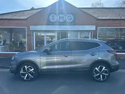 Grey Used 2018 Nissan Qashqai Tekna SUV | £13,995 (A bit pricey)