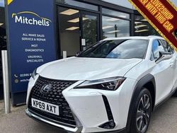 Used 2019 Lexus UX SUV | £20,795 (Expensive)