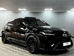 Black Used 2023 Lamborghini Urus SUV | £194,990 (Good price)