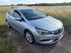 Silver Used 2016 Vauxhall Astra Design Edition Hatchback | £4,495 (Fair price)