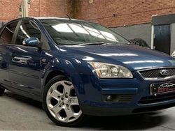 Blue Used 2009 Ford Focus Ghia Hatchback | £2,345 (Fair price)