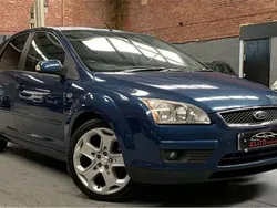 Blue Used 2009 Ford Focus Ghia Hatchback | £2,345 (Fair price)