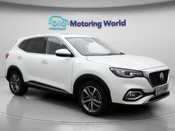 White Used 2022 MG HS Exclusive SUV | £16,400 (Fair price)