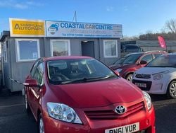 Red Used 2011 Toyota Auris Hatchback | £1,499 (Good price)