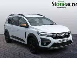 White Used 2024 Dacia Jogger Extreme MPV | £17,395 (Fair price)