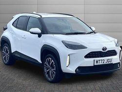 White Used 2022 Toyota Yaris Hybrid SUV | £22,350 (A bit pricey)