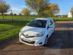 White Used 2012 Toyota Yaris Hatchback | £5,495 (Fair price)