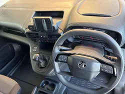 White New 2024 Vauxhall Combo S MPV | £14,999 (Super price)