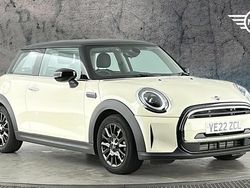 White Used 2022 Mini Cooper Classic Hatchback | £18,450 (Good price)