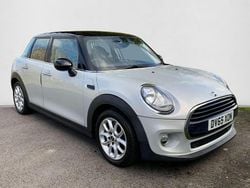 Silver Used 2015 Mini Cooper D Hatch Hatchback | £6,410 (Fair price)