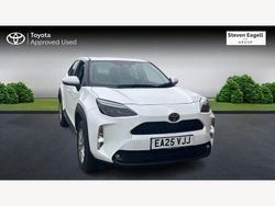 White Used 2025 Toyota Yaris Hybrid Hatchback | £23,603 (A bit pricey)