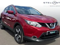 Red Used 2016 Nissan Qashqai N-Connecta SUV | £7,163 (Fair price)