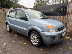 Blue Used 2006 Ford Fusion Zetec Hatchback | £1,589 (Good price)