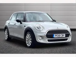 White silver Used 2018 Mini Cooper Hatchback | £11,550 (Fair price)