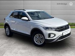 White Used 2022 VW T-Roc Life SUV | £22,995 (Fair price)