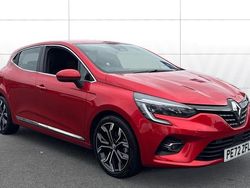 Red Used 2022 Renault Clio V SE Hatchback | £16,500 (Fair price)