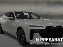 Mineral white metallic Used 2023 BMW i7 M Sport Sedan | £73,991 (Fair price)