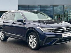 Atlantic blue metallic Used 2023 VW Tiguan Allspace Life SUV | £22,397 (Good price)