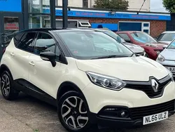 Cream/black Used 2016 Renault Captur Dynamique SUV | £7,680 (Fair price)