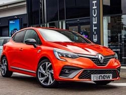 Valencia orange Used 2023 Renault Clio V RS Line Hatchback | £13,995 (Fair price)