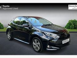 Used 2025 Toyota Yaris Hybrid Hatchback | £17,860 (Good price)