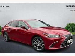 Used 2024 Lexus ES300H Sedan | £33,887 (A bit pricey)