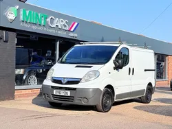 White Used 2011 Vauxhall Vivaro Van | £5,495 (Fair price)