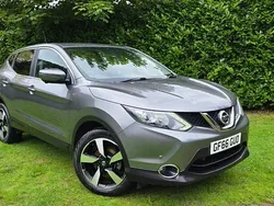 Grey Used 2016 Nissan Qashqai N-Connecta SUV | £8,995 (Fair price)