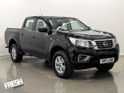 Black Used 2021 Nissan Navara Acenta Pickup | £15,290 (Super price)