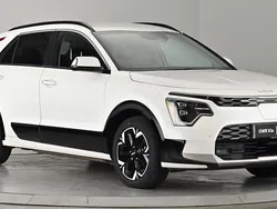 White Used 2022 Kia e-Niro 3 SUV | £19,450 (A bit pricey)