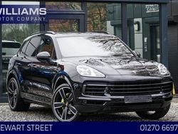 Black Used 2021 Porsche Cayenne SUV | £57,588 (Expensive)