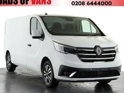 White New 2025 Renault Trafic Van | £26,880
