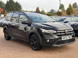 Black Used 2023 Dacia Jogger Extreme MPV | £13,995 (Good price)