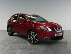 Red Used 2016 Nissan Qashqai Tekna SUV | £11,500 (Fair price)